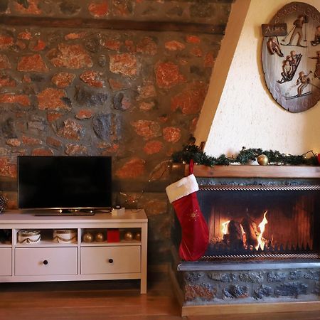 Παραδοσιακή Μεζονέτα Στον Π.Άγιο Αθανάσιο Apartment Agios Athanasios  Exterior photo